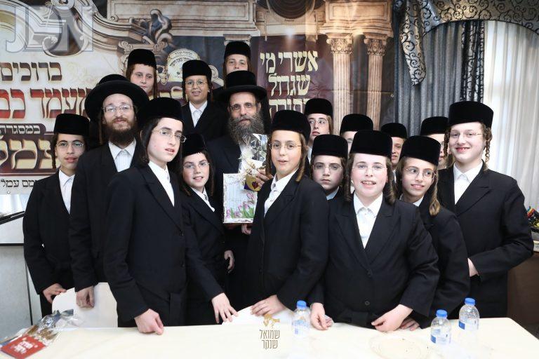 צאנז חיפה חלוקת פרסים (22)