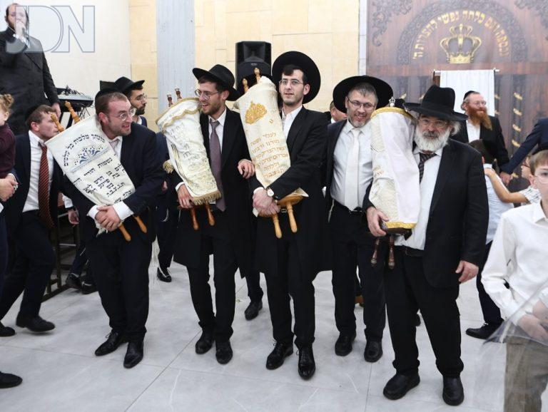 הרב במברגר הקפות שניות (33)