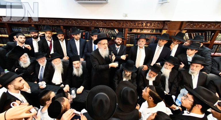 הרב דוד יוסף הקבלת פני רבו בני ברק (13)