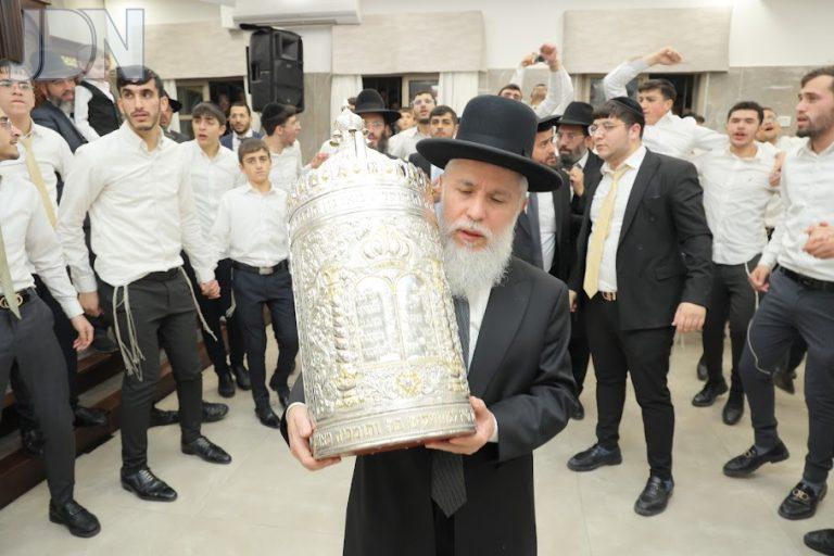 ישיבת אבני נזר הרב זמיר כהן הקפות שניות (8)