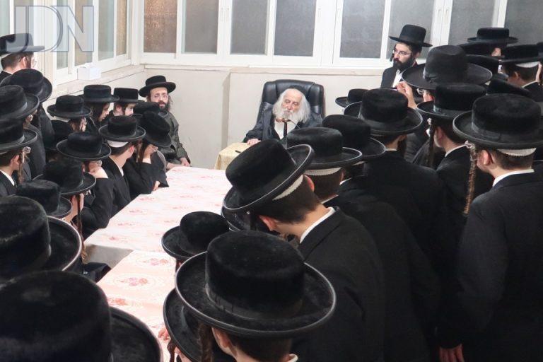 ישיבת תולדות אהרן הרב טורצ'ין מבחן (51)