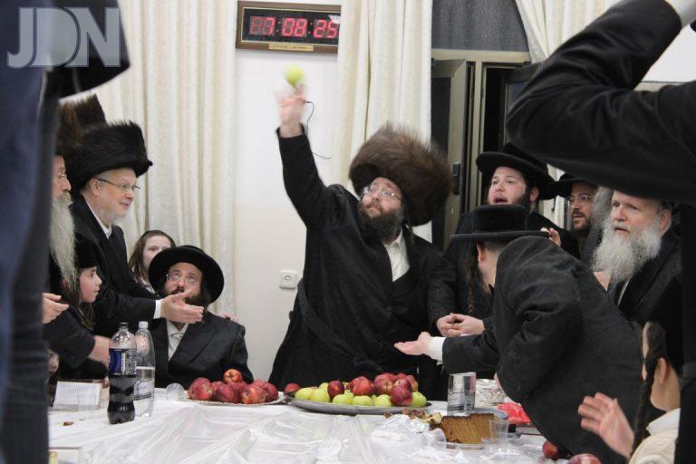 צאנז ז'מיגראד נעילת החג (2)