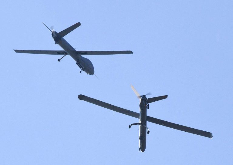 Hermes_450_Hermes_900_in_formation