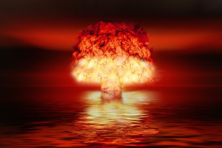 atomic-bomb-2621291_1280-768x512