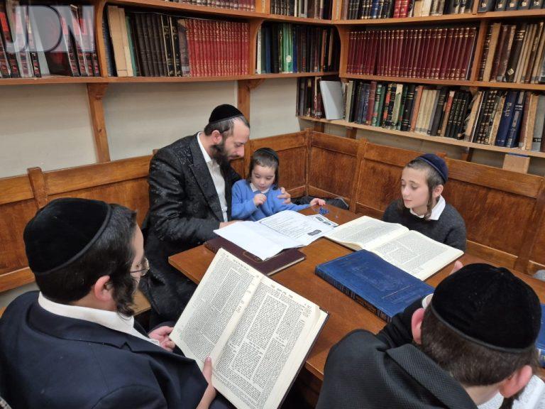 אבות ובנים מוריה אנטוורפן (11)