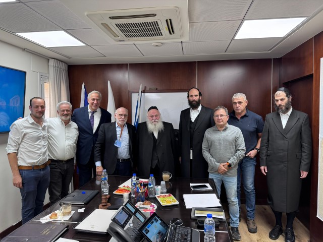 הר הזיתים גולדקנופף (Small)