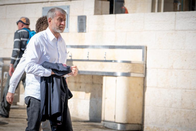 ROMAN ABRAMOVICH