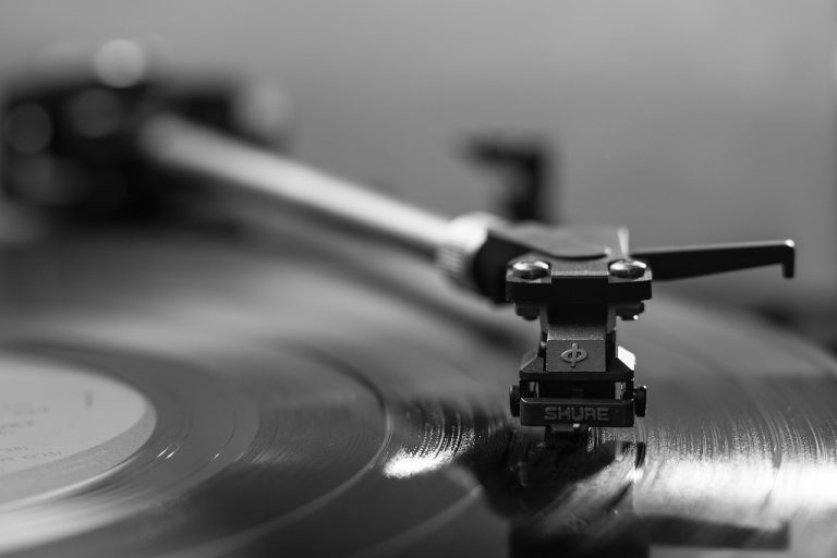 record-player-1851576_1280