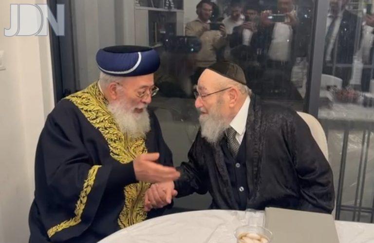 הגרש''מ עמאר עם הרב ראובן פיינשטיין (8)