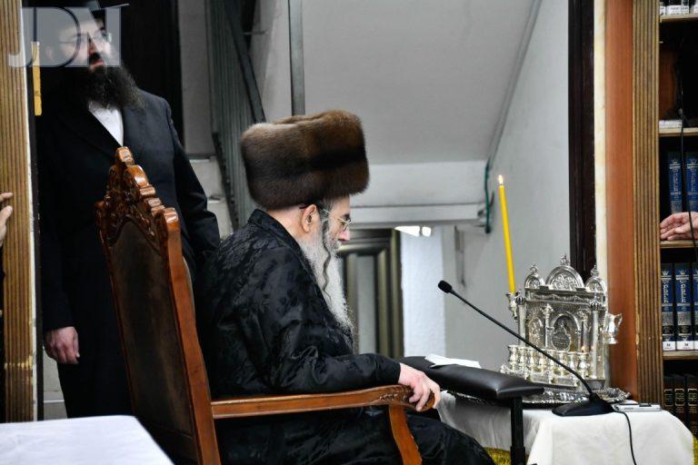 הדלקת נרות חנוכה בחצה''ק אלכסנדר צילום שוקי לרר (1)