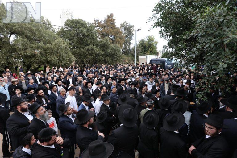 הלויית הרב דוד צדקה זצ''ל (27)