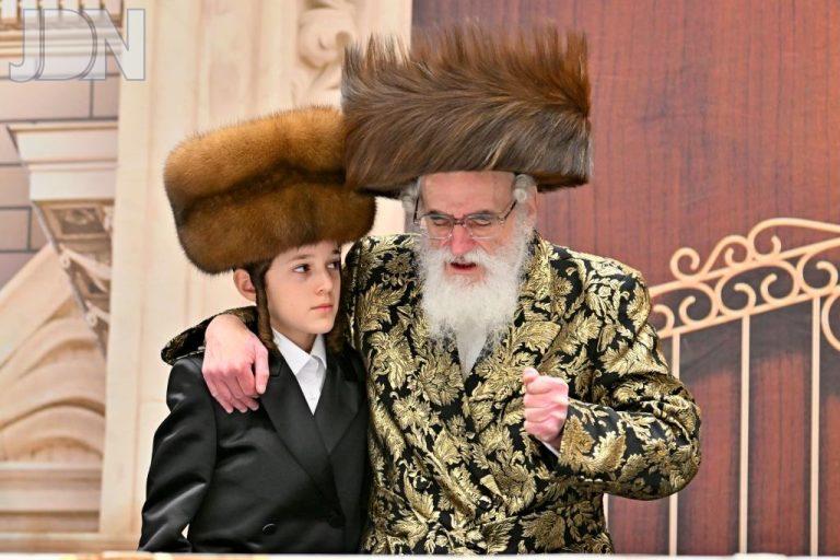 ויז'ניץ בר מצוה נכד (40)