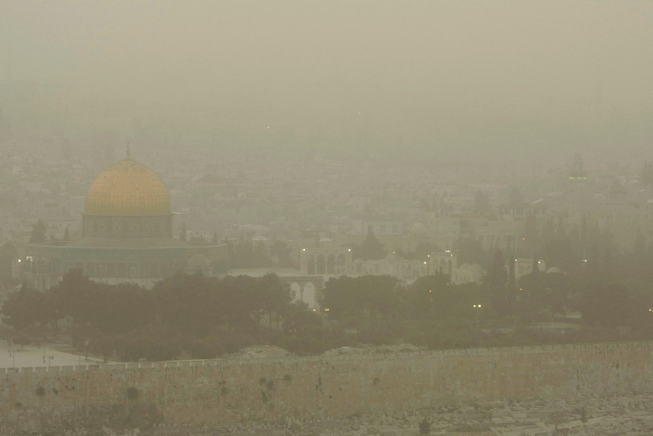 jerusalem during sand storm