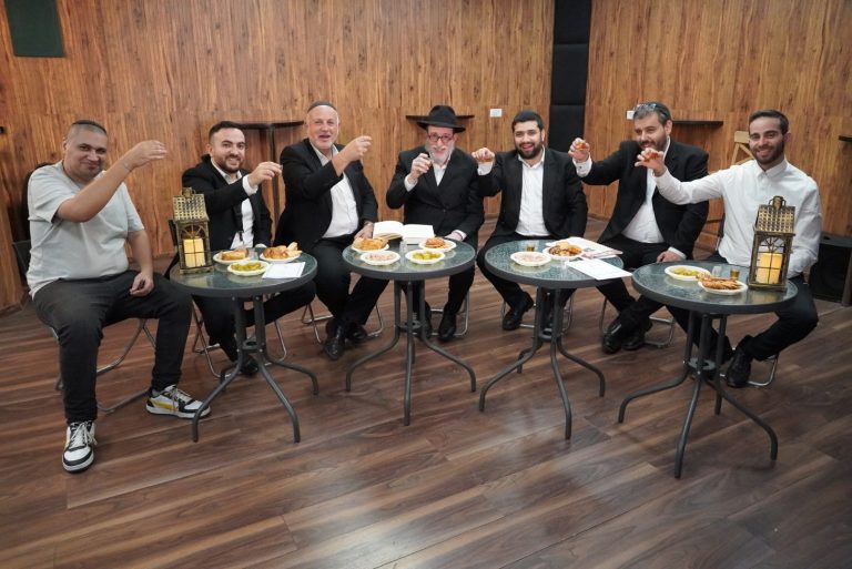 צילום א