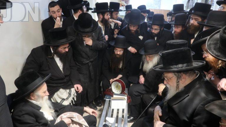 הגרי''מ מורגנשטרן ניחום אבלים (13)