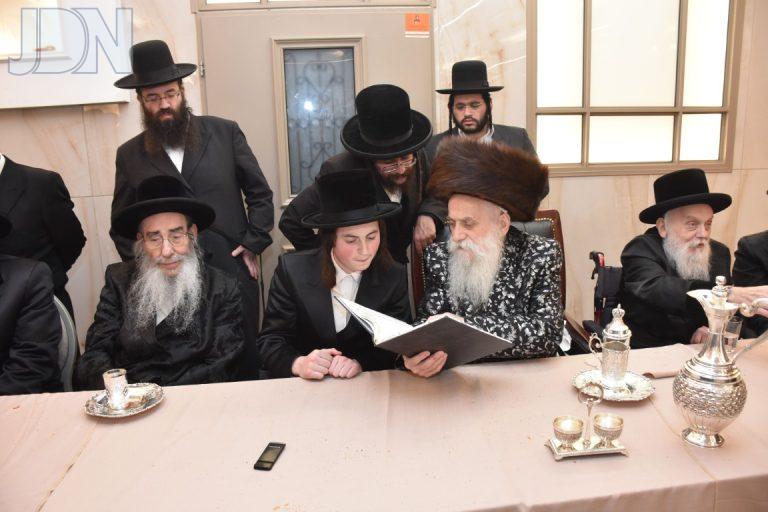שמחת בר מצווה לנכד האדמו''ר מבוטשאן צילום יהודה פרקוביץ (9)