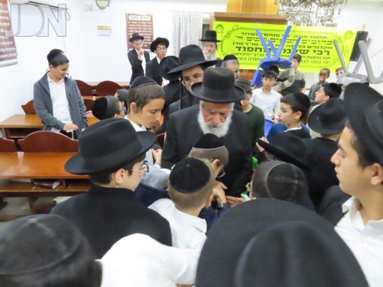 ביקור נדיר- מרן הגר'''ש מחפוד בת'''ת בני פנחס באשדוד (5)