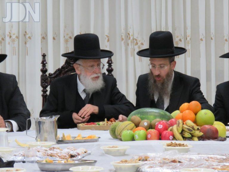 טו בשבט אצל הגרא טופיק (1)
