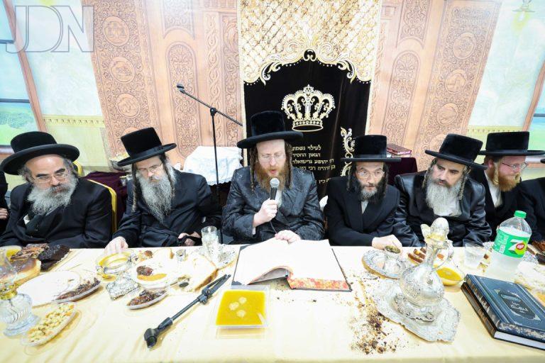טיש יארצייט ספינקא צילום א אייזנבאך (11)