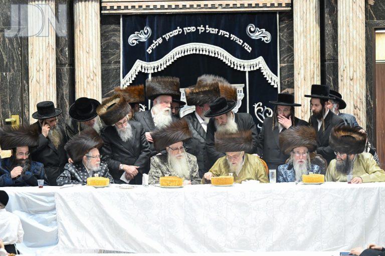 צאנז תו''א מעליץ סטראפקוב ברית (3)