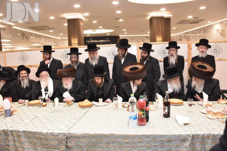 שמחת השבע ברכות לבת ראש ישיבות מכנובקא בעלזא צילום יהודה פרקוביץ (46)