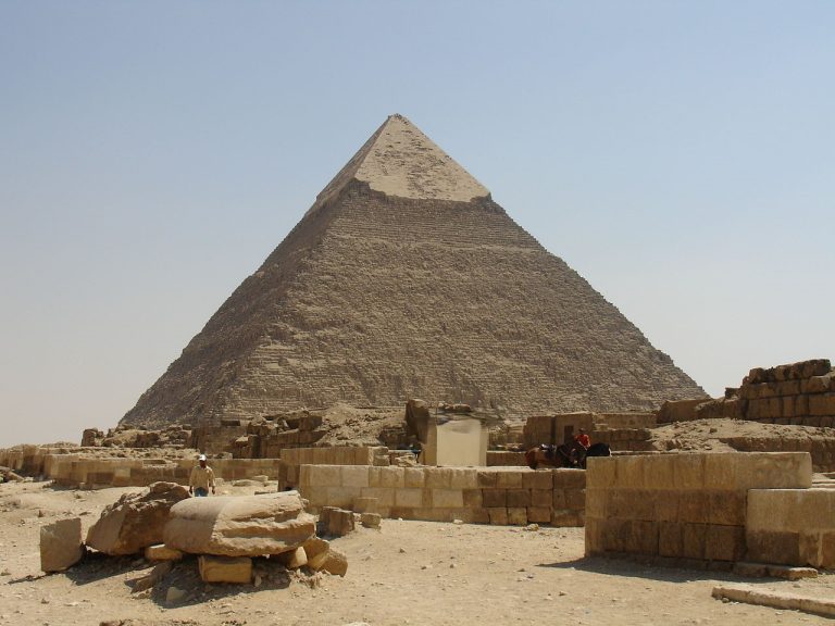 1280px-Khafre's_Pyramid343