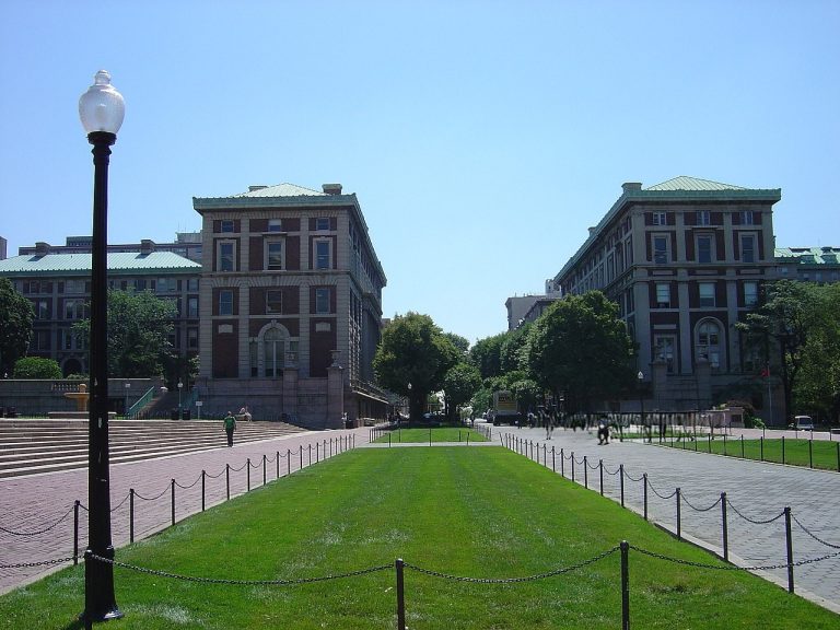 Columbia_College_Walk