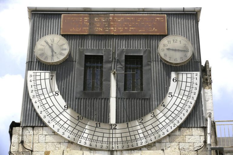 clock tower at mahane yehuda