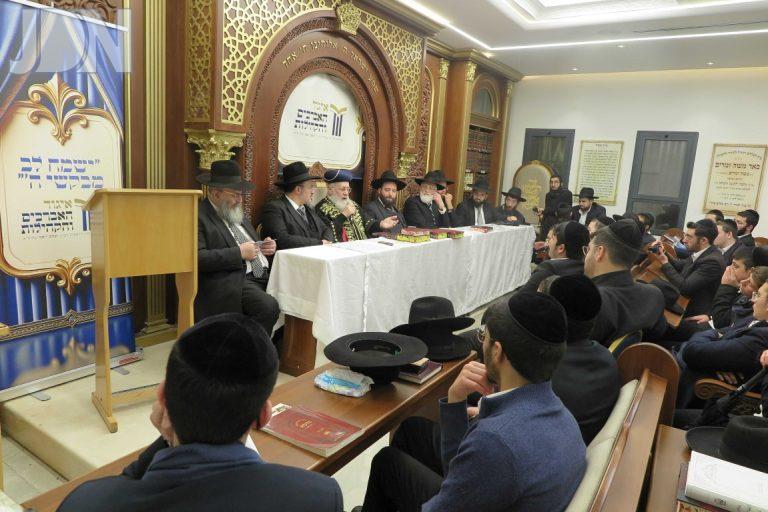 אברכים ובני ישיבות התכנסו למעמד אדיר לקראת ימי בין הזמנים במעמד מרן הראשון לציון יצחק יוסף (5)