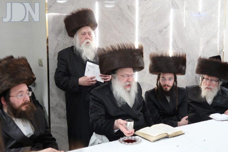 האדמו''ר מנדבורנה שבת בעיירת ליזענסק צילום מ ש (11)
