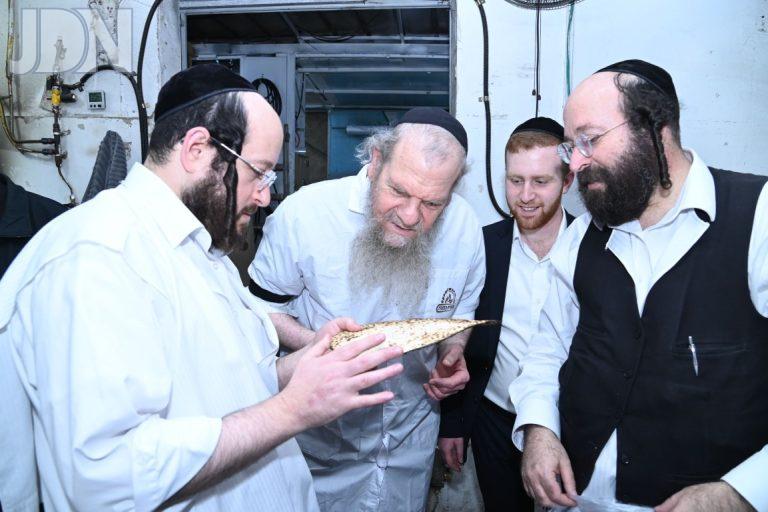 הגרמ''ש אדלשטיין אפיית מצות (19)
