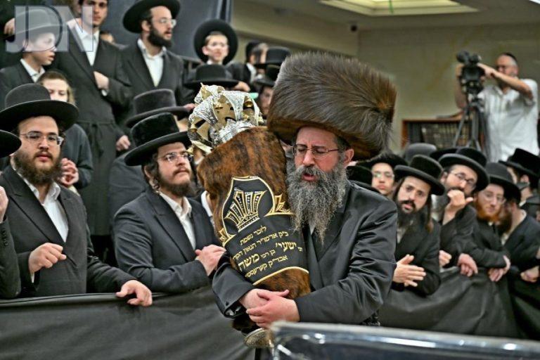 הכנסת ספר תורה לבית מדרש טאלנא באשדוד ( (30)