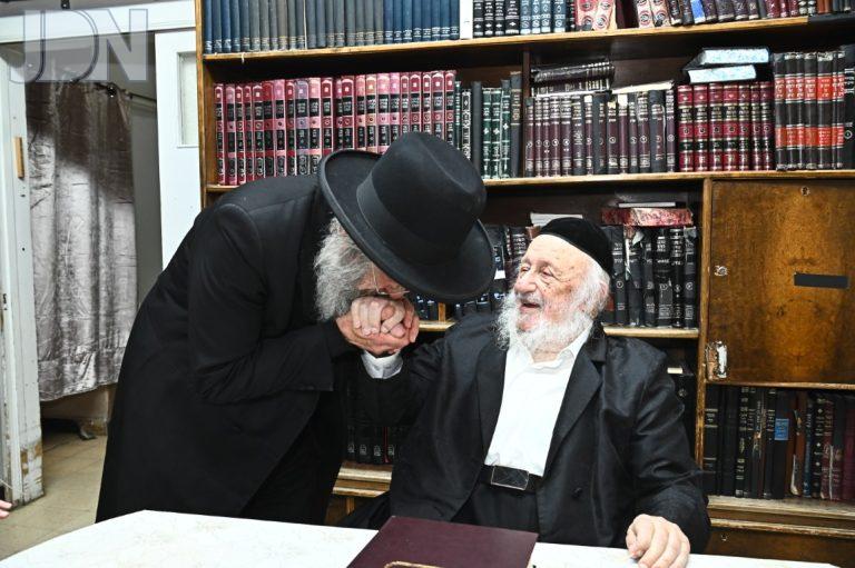 הרב דוד כהן אצל הרב פוברסקי צילום שוקי לרר (1)