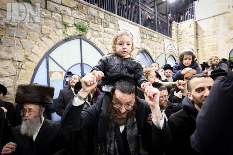 ליל ז' אדר במירון