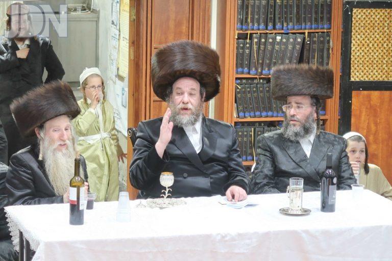 פורים אצל רבי יעקב מרדכי הגר רב אב''ד ויזניץ באלעד (7)