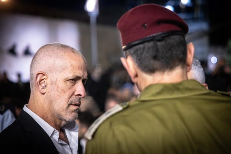 MIDEAST ISRAEL HOLOCAUST REMEMBRANCE DAY