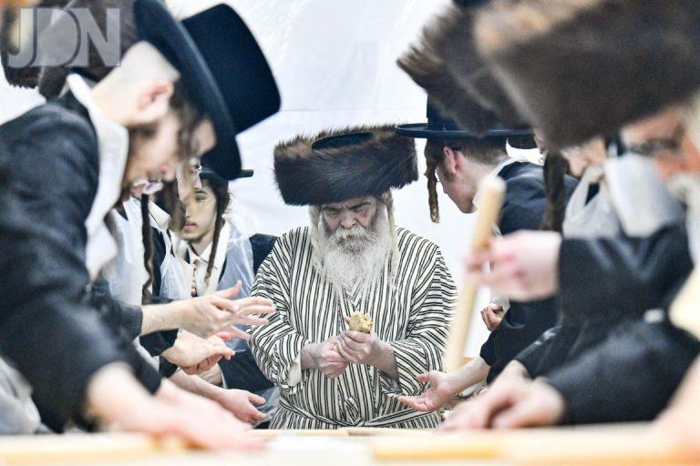 אפית מצות קרעטשניף ירושלים צילום שוקי לרר (5)