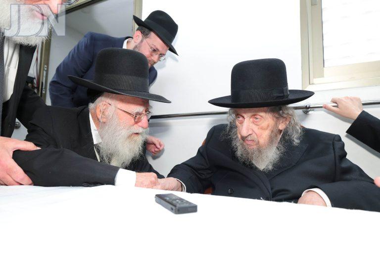 הגר''א אלטמן בביקור חג אצל מרן הגר''ד לנדו (2) (1)