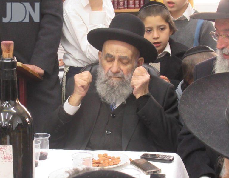 הגר''מ צדקה הקבלת פני רבו (9)