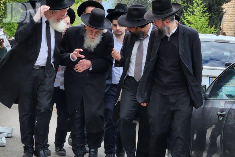 הגר''ע אויערבאך פסח פה (16)