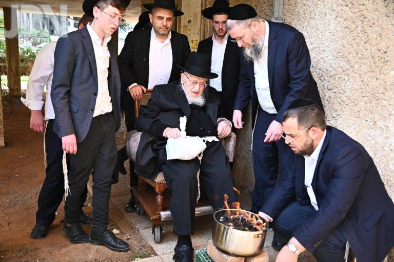 הרב ברגמן שרפת חמץ צילום שוקי לרר (2)