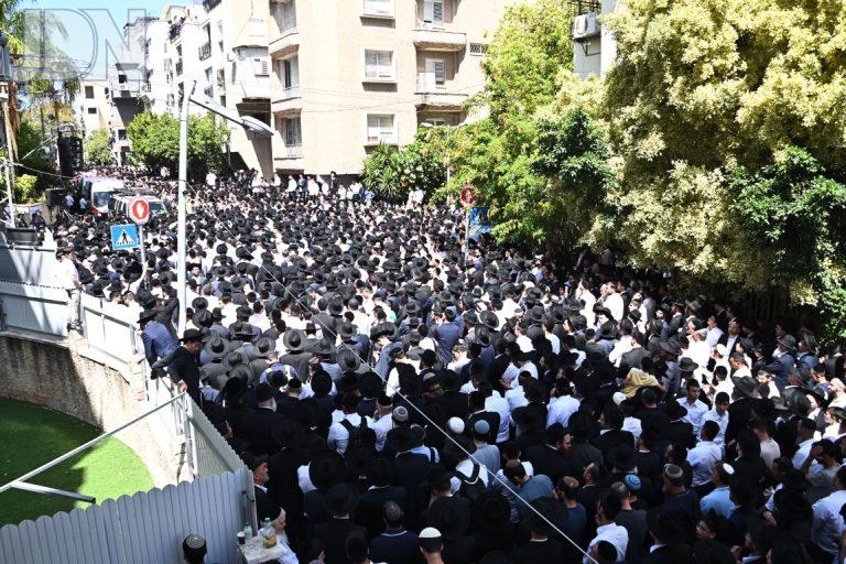לויה הגר''מ מאזוז (80)