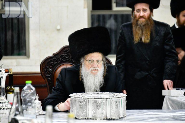 מודז'יץ נעילת חג הפסח פה (4)