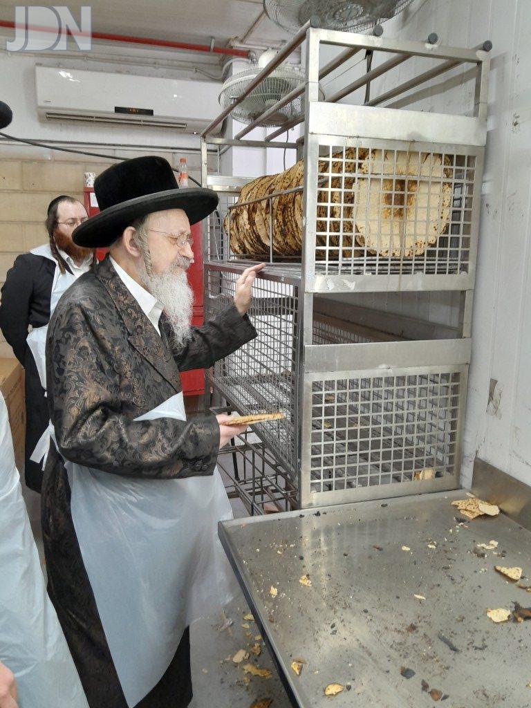 קאליש אפיית מצות (2)