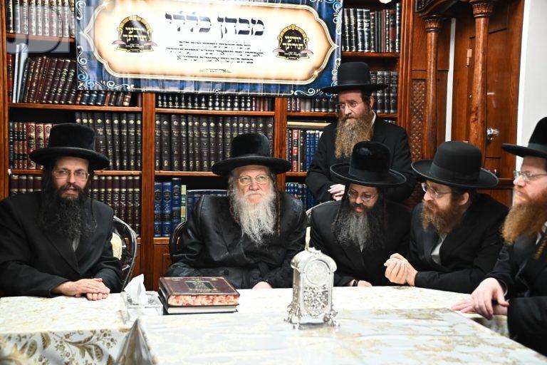 מודז'יץ מבחן בבית האדמו''ר (26)