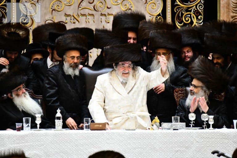 ויז'ניץ ערב ונעילת שבועות פ''ה (40)