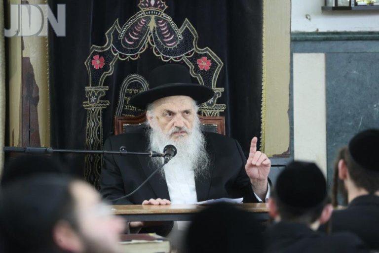 חיים פיינשטיין בישיבה הכלל חסידית 'חיי משה' (7)