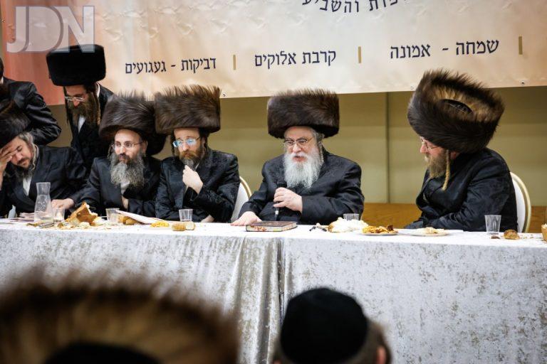 חסידי ברסלב בשבת בהעלותך במלון האטעל בניו ג'רסי (18)