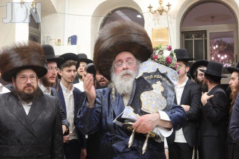 לעלוב העיר העתיקה הכנסת ס''ת (38)