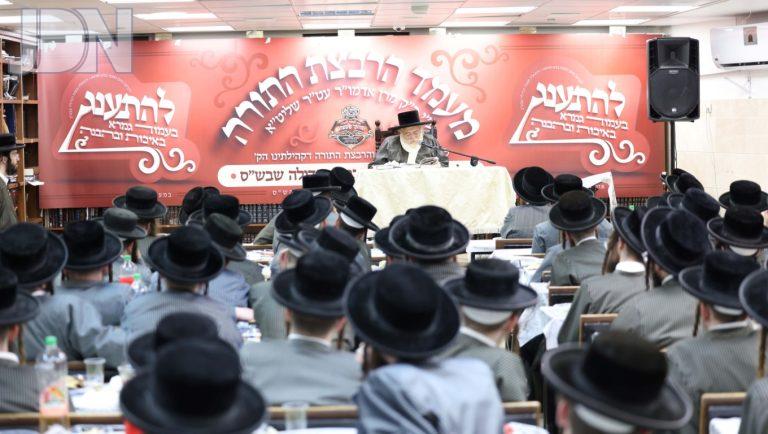מעמד הרבצת תורה בתולדות אהרן לקראת סיום מסכת בבא מציעא צילום שמואל דריי (10)